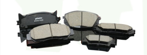 ΟΕ 04466-06020 04466-20100 8V0698151C 04466-33130 Toyota Camry Tiguan Κηραμικά πακέτα φρένων
